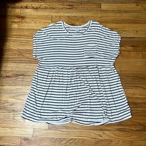 Time and Tru maternity top